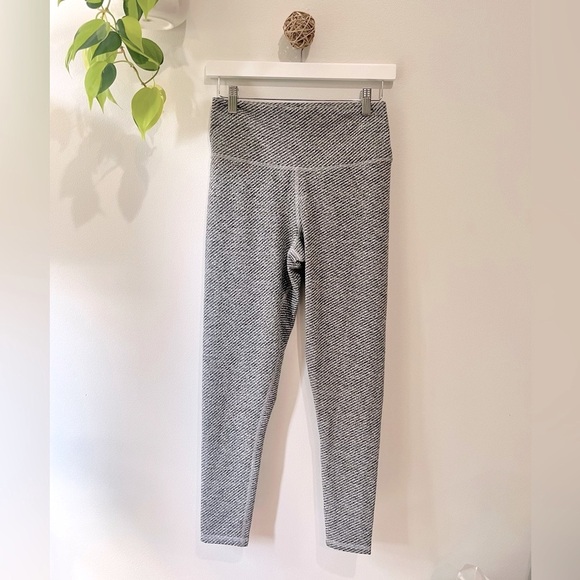 Champion Mid Rise Soft Feel Pull-On Leggings Gray Black Herringbone 25" Size L - Picture 1 of 8